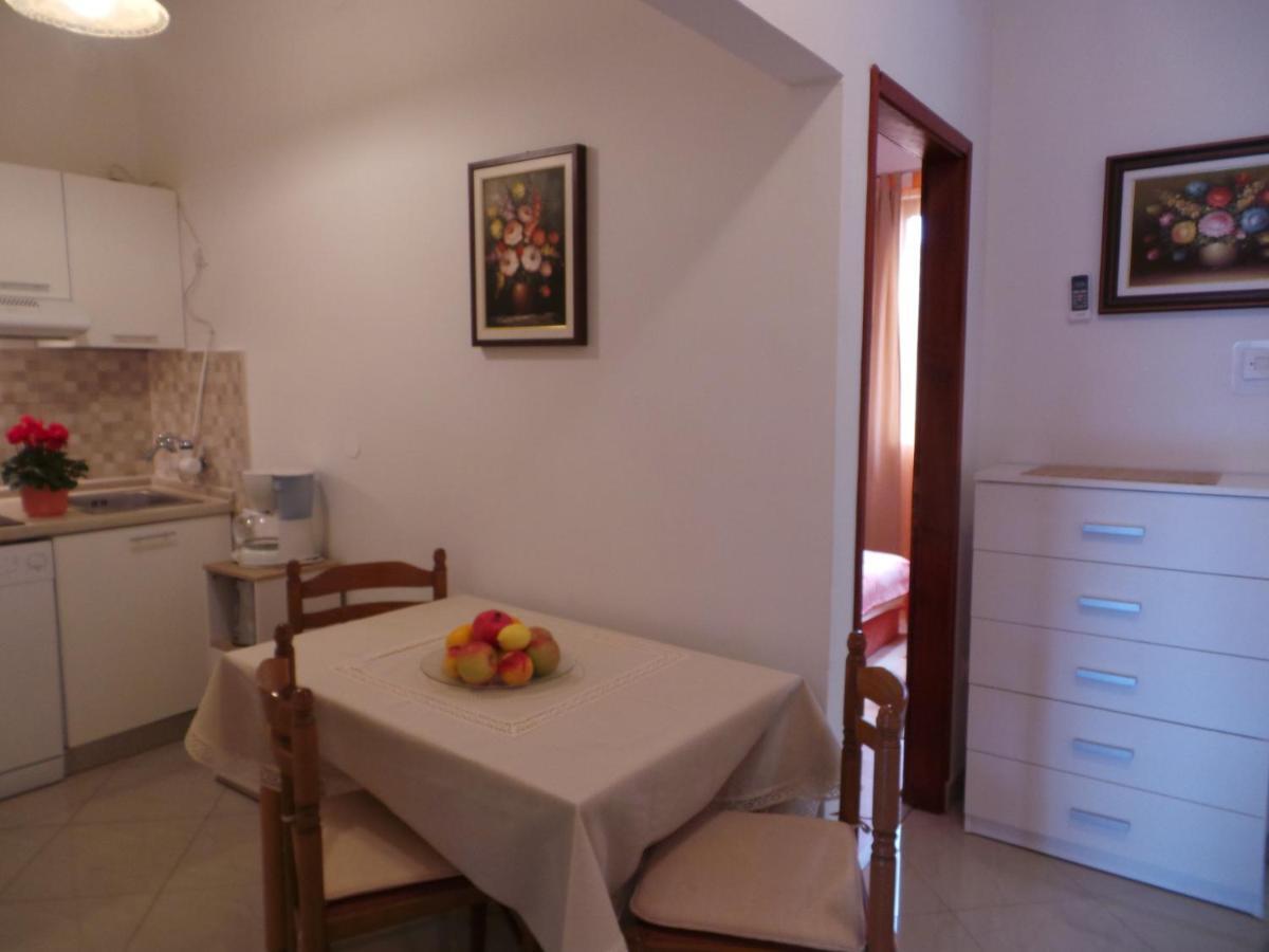 Apartments Katja Пореч Экстерьер фото
